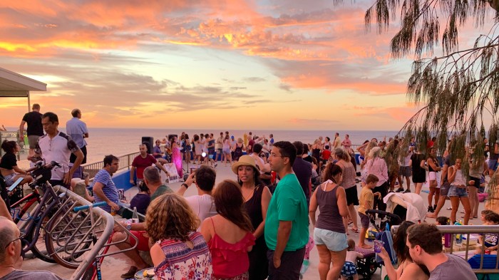 juliana-areias-sunset-songs-at-north-cottesloe-b-1-jan-2021